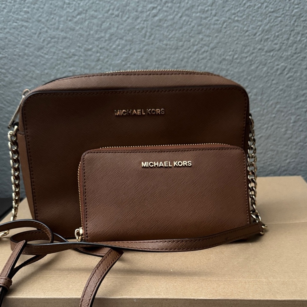 Michael Kors Crossbody and Wallet Set